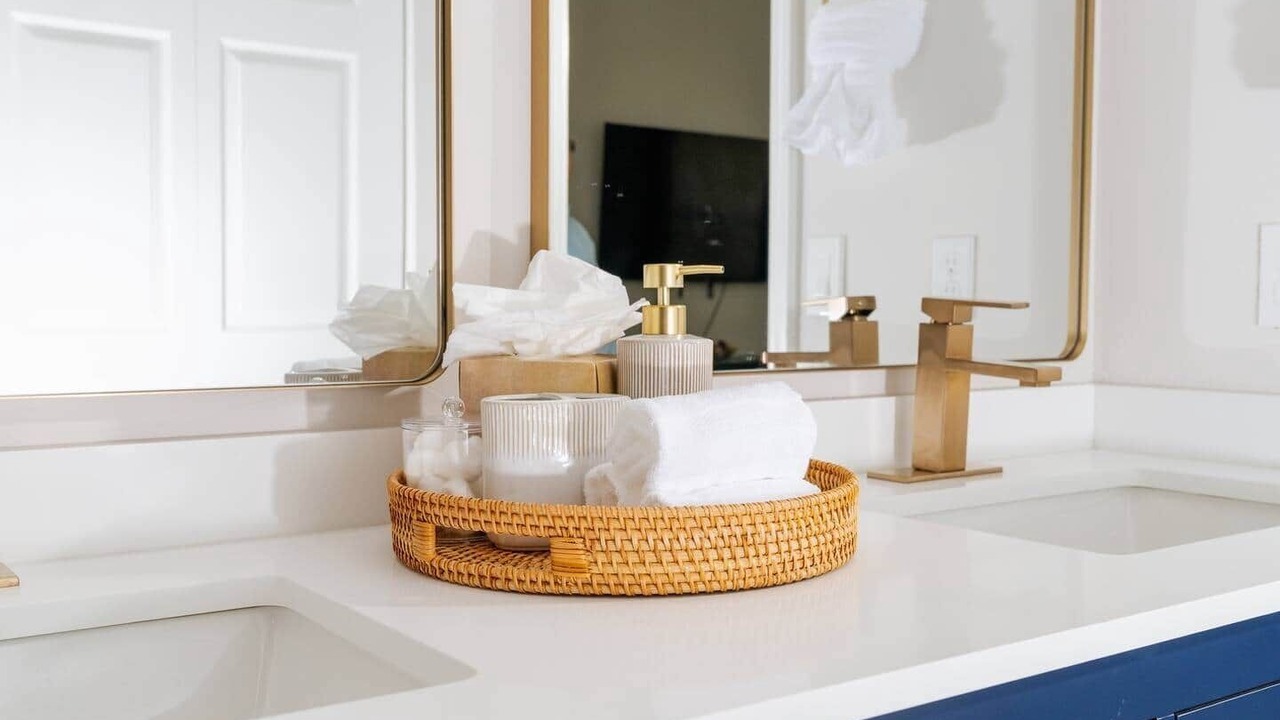 Photo of Bathroom in Crown Pointe