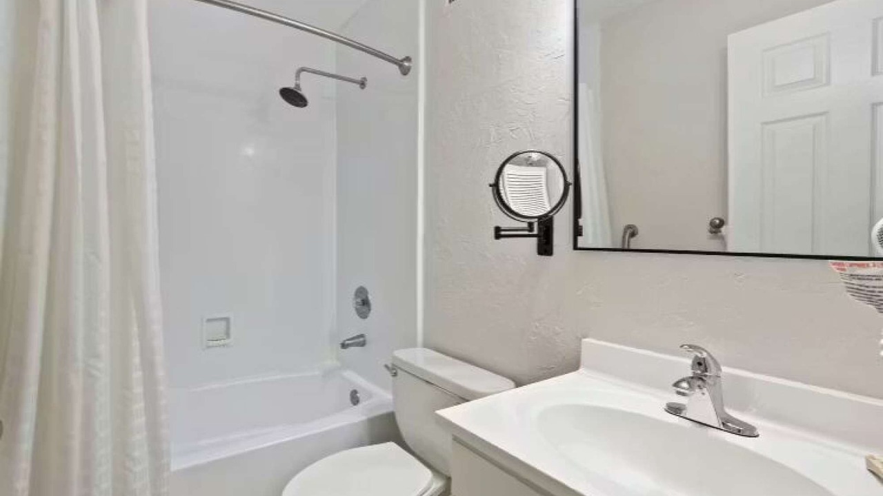 Photo of Bathroom in North Forest Beach