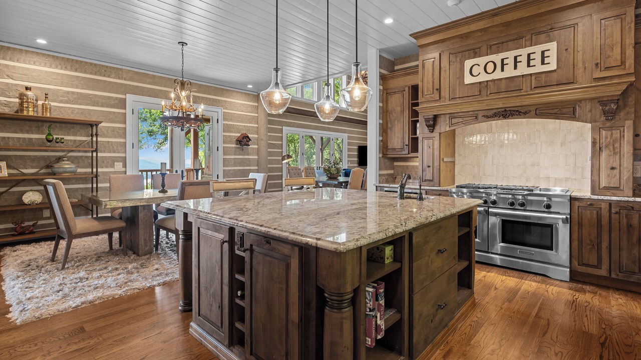 Photo of Kitchen in Glenville