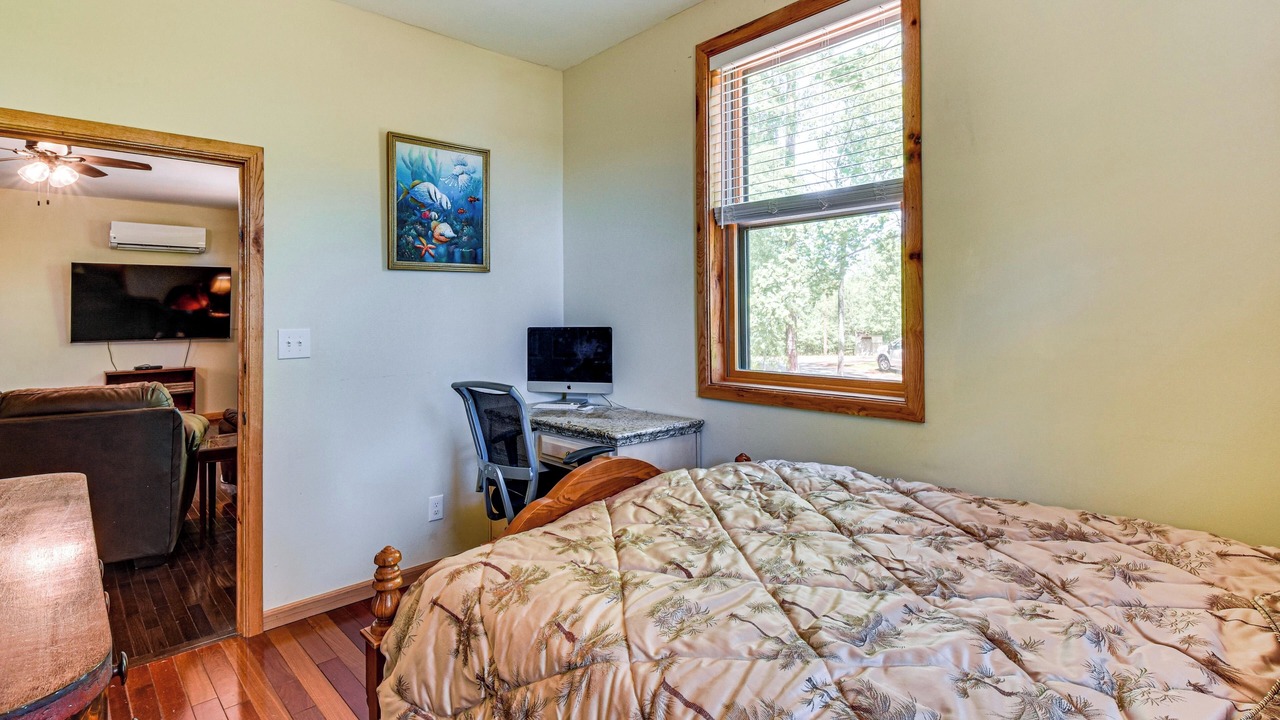 Photo of Bedroom in Seneca