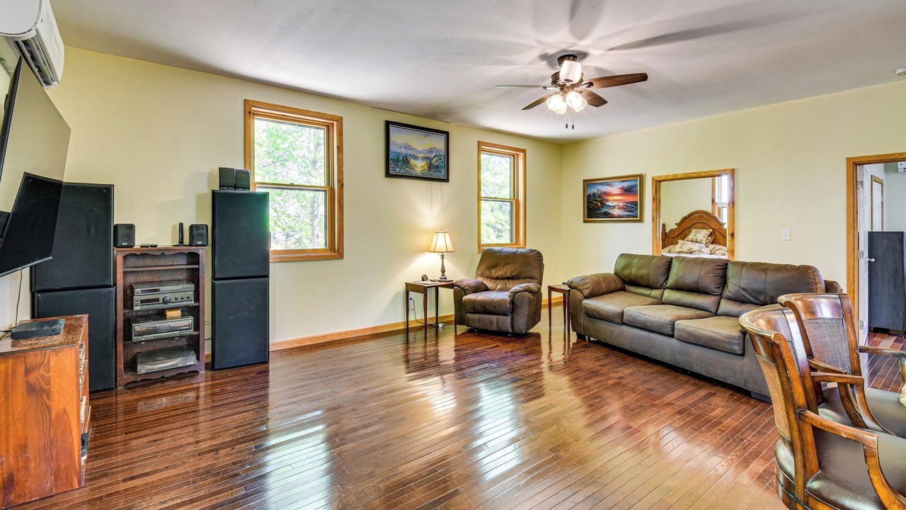 Photo of Livingroom in Seneca
