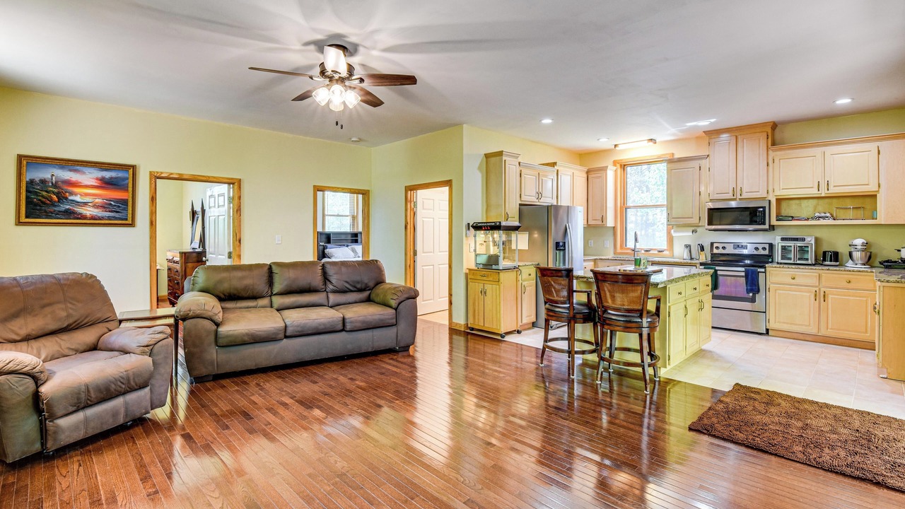 Photo of Livingroom in Seneca