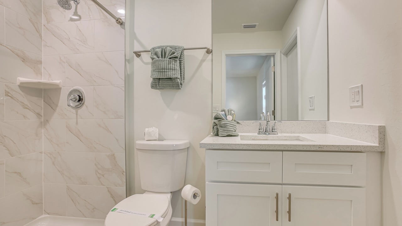 Photo of Bathroom in Mariner