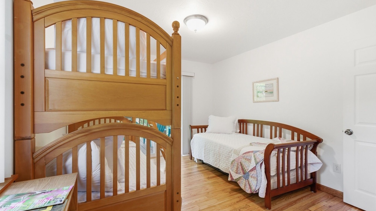 Photo of Bedroom in Hayesville