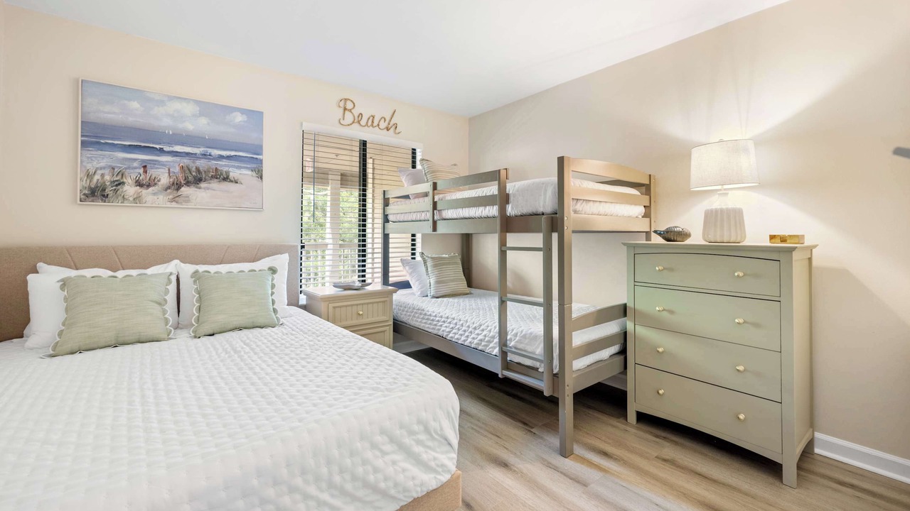 Photo of Bedroom in Palmetto Dunes
