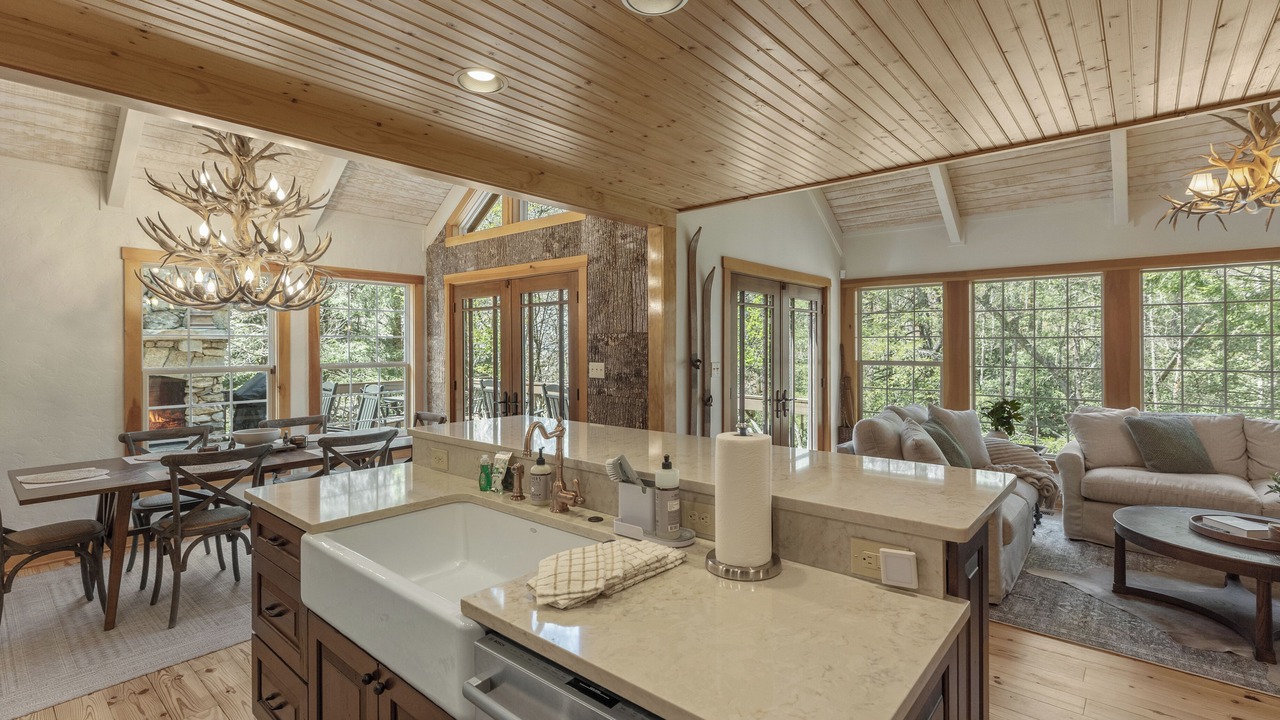 Photo of Others in Lake Toxaway