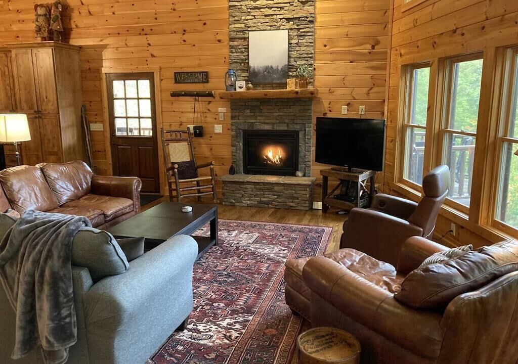 Photo of Livingroom in Cataloochee Ranch
