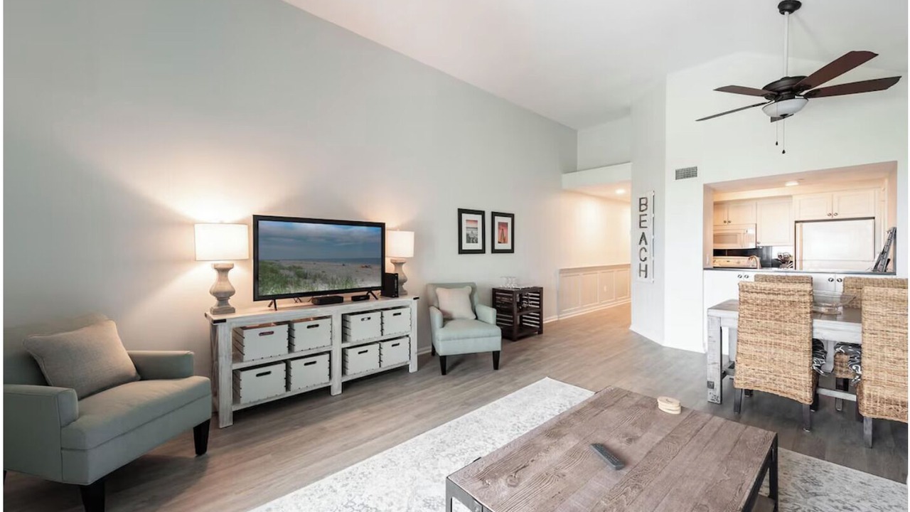 Photo of Livingroom in Seabrook Island