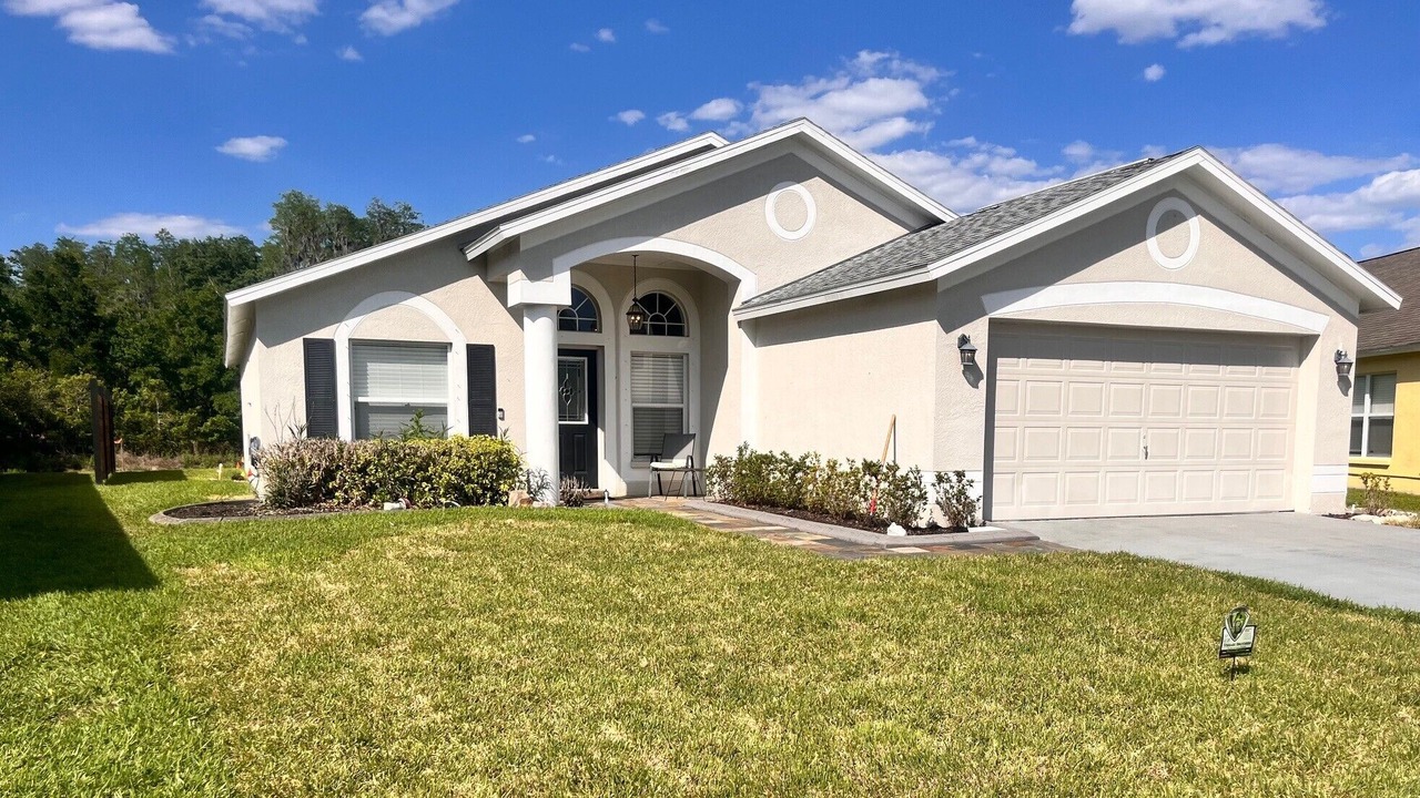 Photo of Outdoor in Meadow Pointe