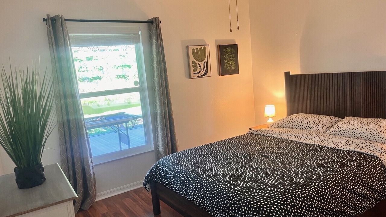 Photo of Bedroom in Meadow Pointe