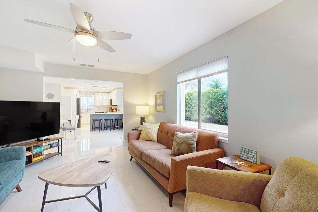 Photo of Livingroom in Isles of Capri