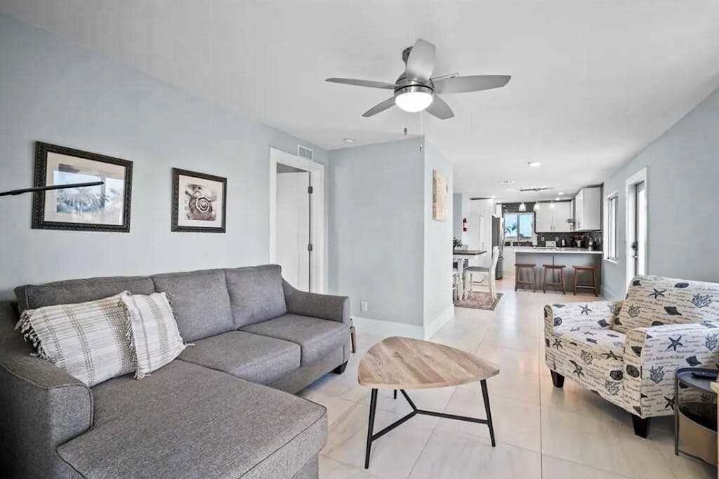 Photo of Livingroom in Isles of Capri