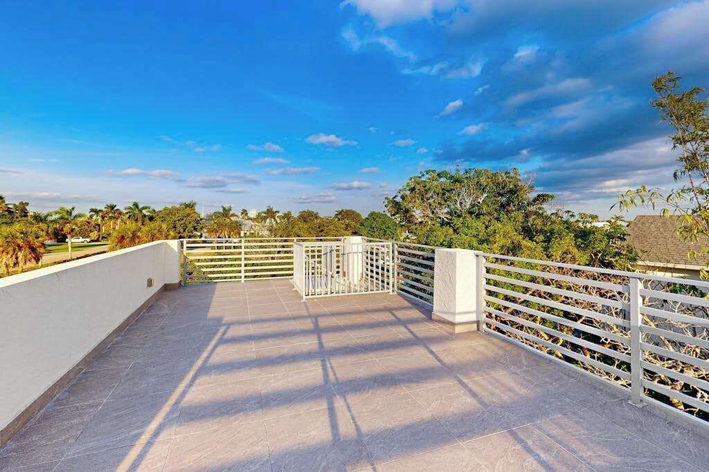 Photo of Patio Balcony in Isles of Capri