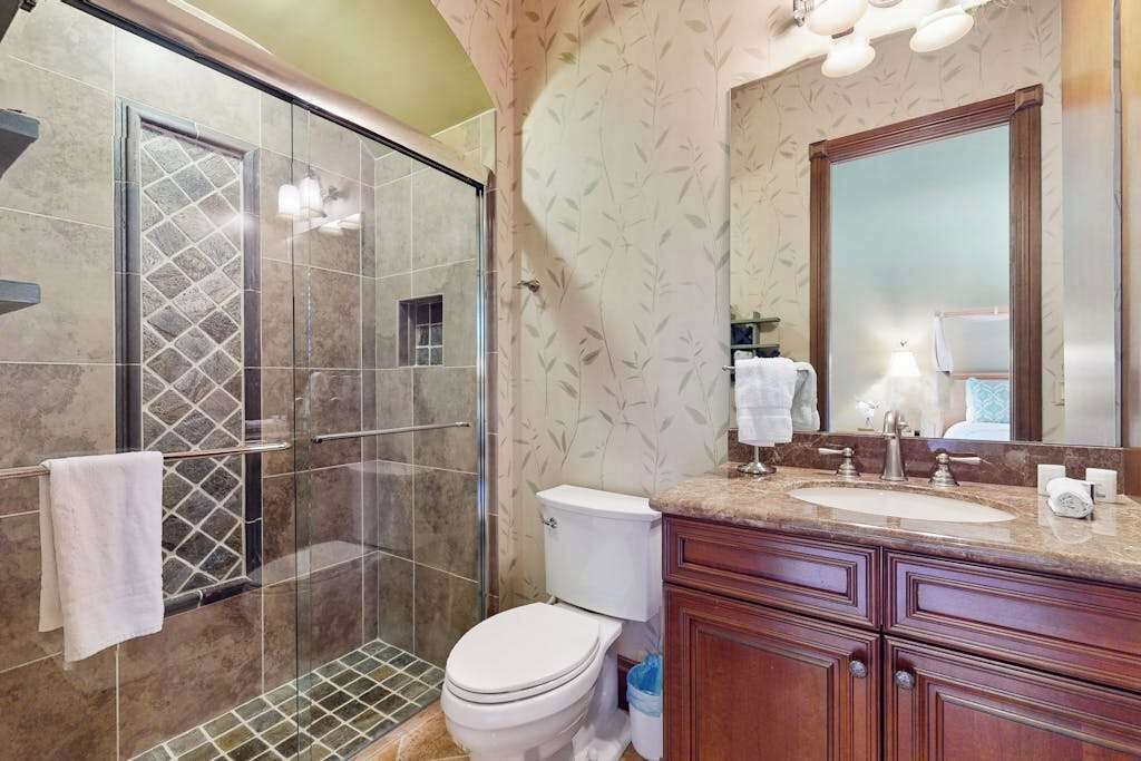Photo of Bathroom in The Majors