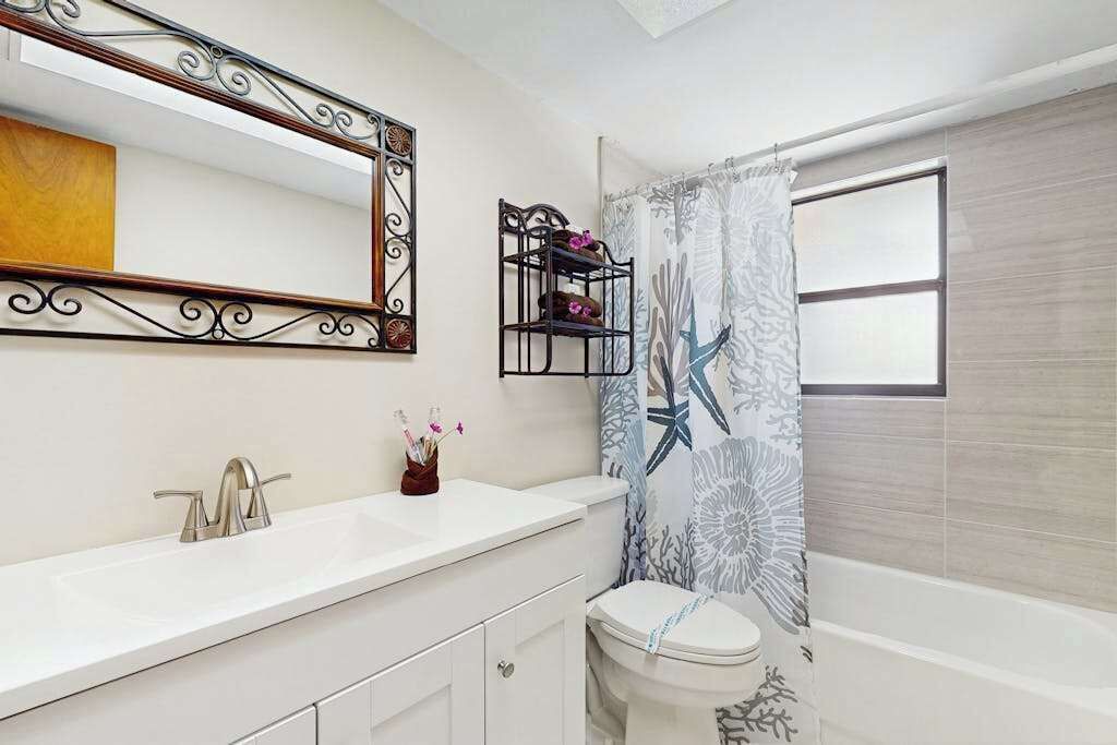 Photo of Bathroom in Port Charlotte