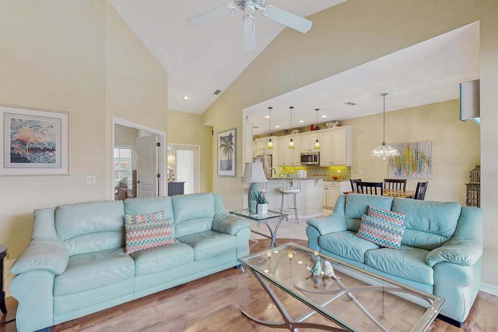 Photo of Livingroom in Falcons Glen