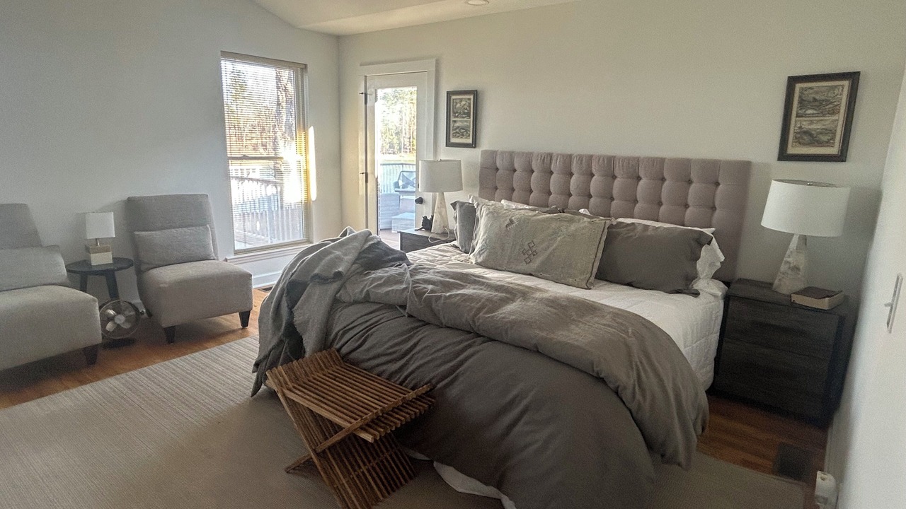 Photo of Bedroom in Lake Murray of Richland