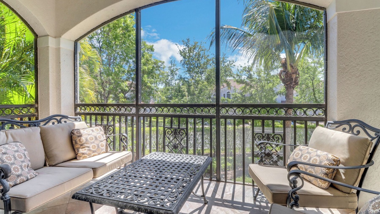 Photo of Outdoor in Naples
