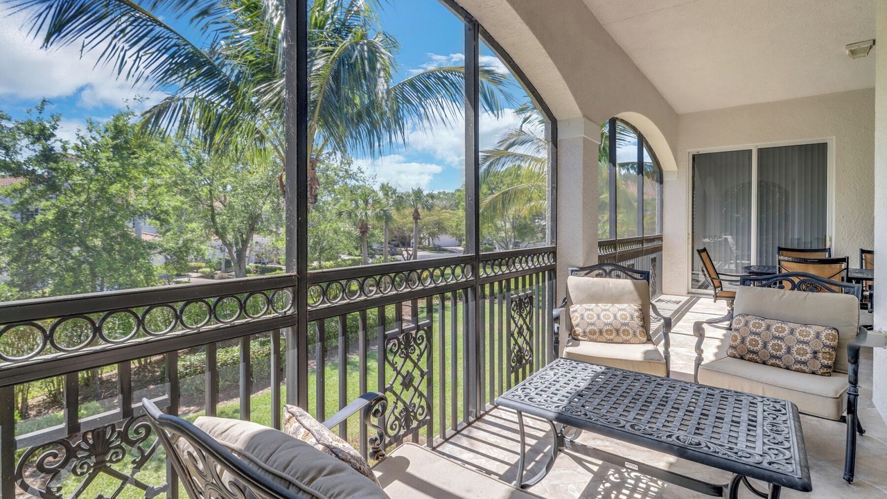 Photo of Outdoor in Naples