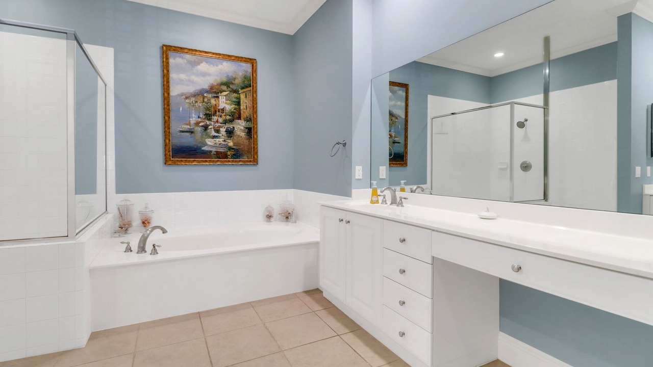 Photo of Bathroom in Naples