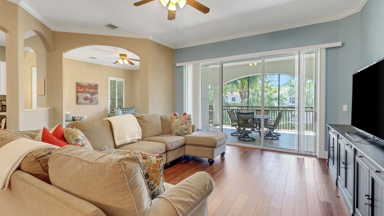 Photo of Livingroom in Naples