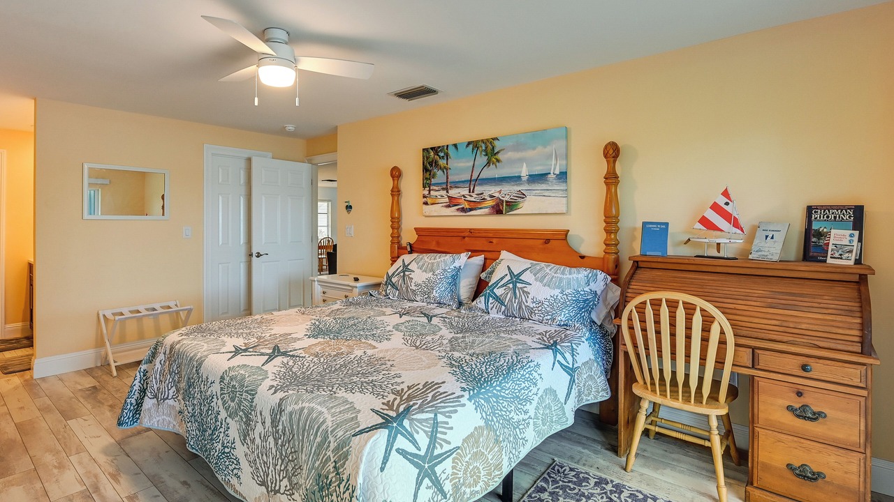 Photo of Bedroom in Isles of Capri