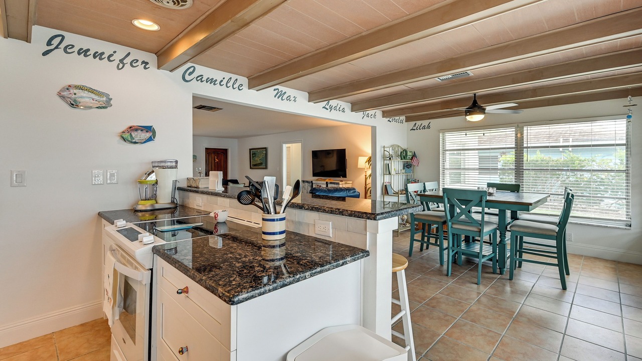 Photo of Kitchen in Isles of Capri