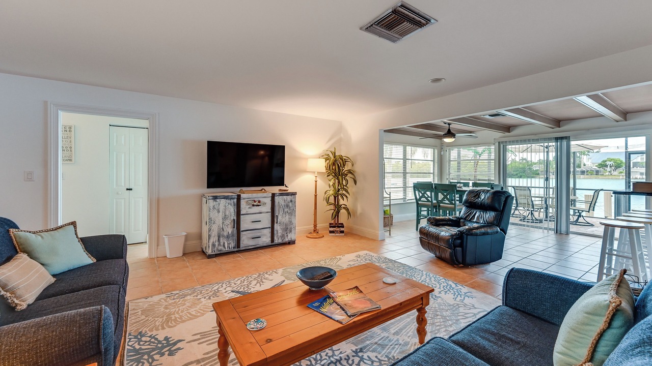 Photo of Livingroom in Isles of Capri