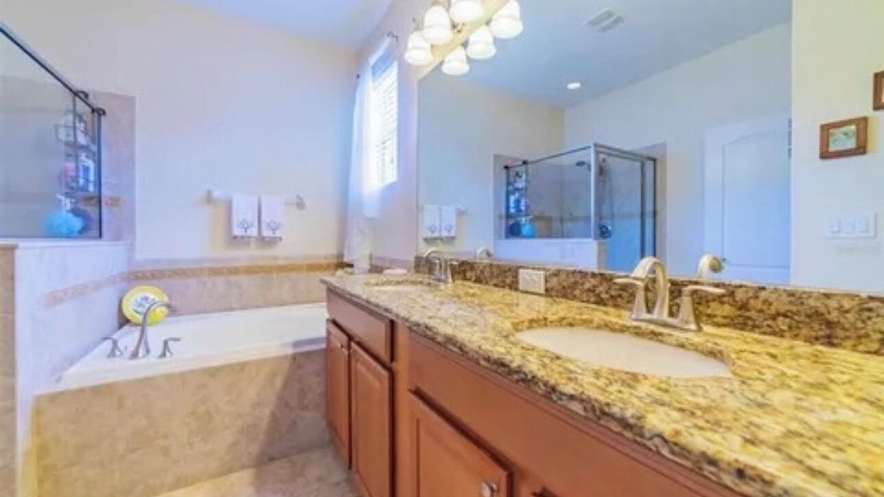 Photo of Bathroom in Live Oak Preserve
