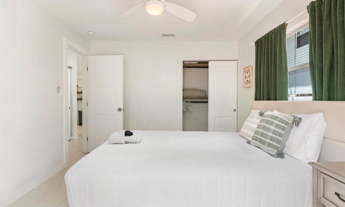 Photo of Bedroom in Shore Acres