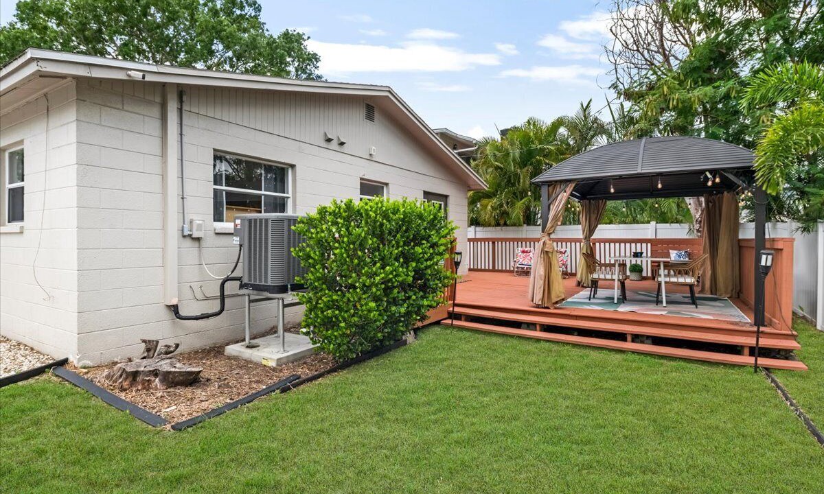 Photo of Patio Balcony in Shore Acres