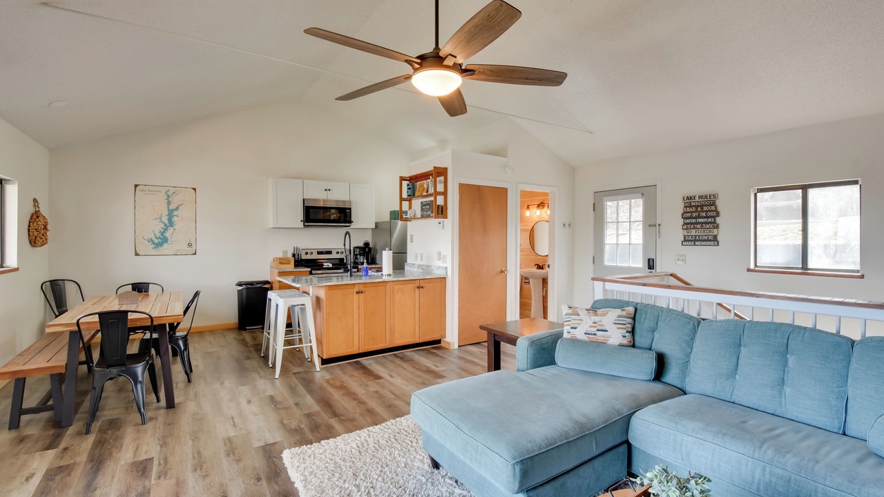 Photo of Livingroom in Seneca