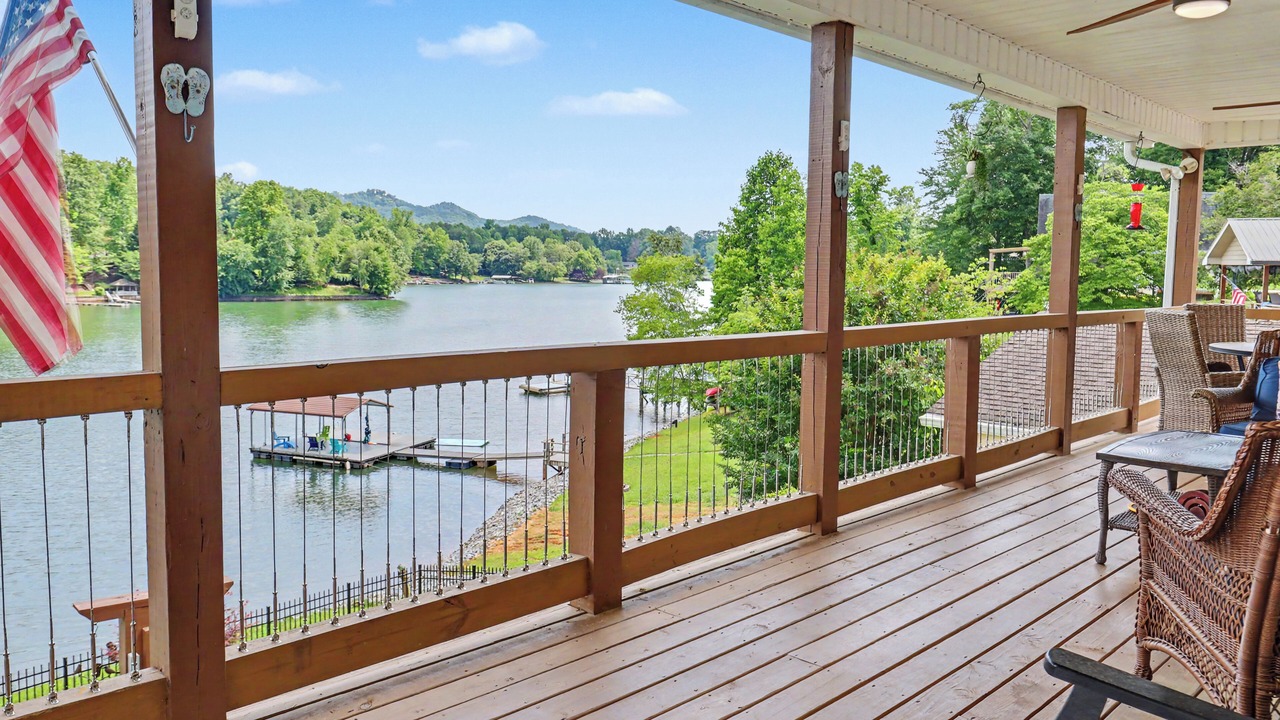 Photo of Patio Balcony in Hayesville