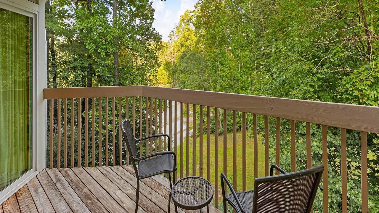 Photo of Patio Balcony in Sapphire