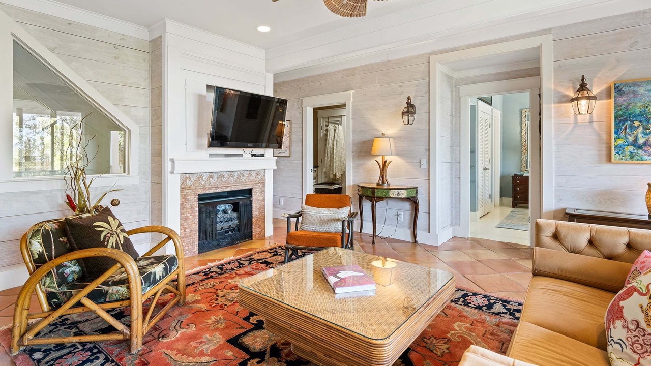 Photo of Livingroom in Oceanmarsh Subdivision