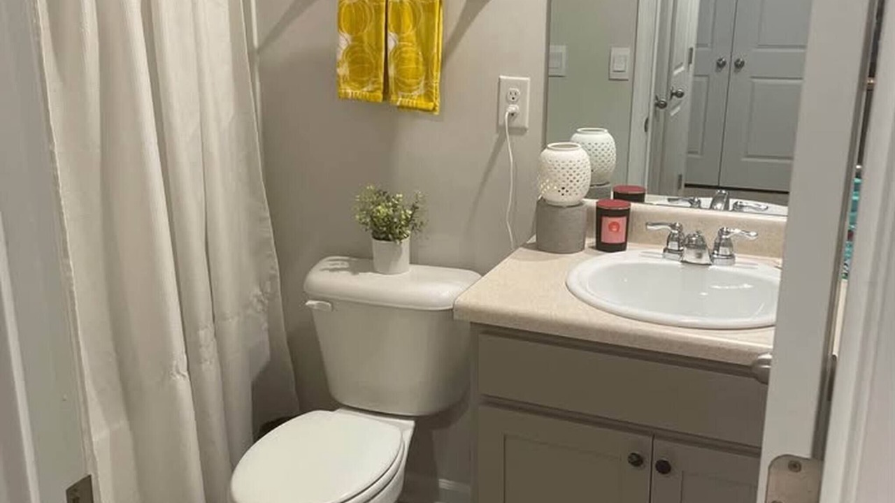 Photo of Bathroom in Graniteville