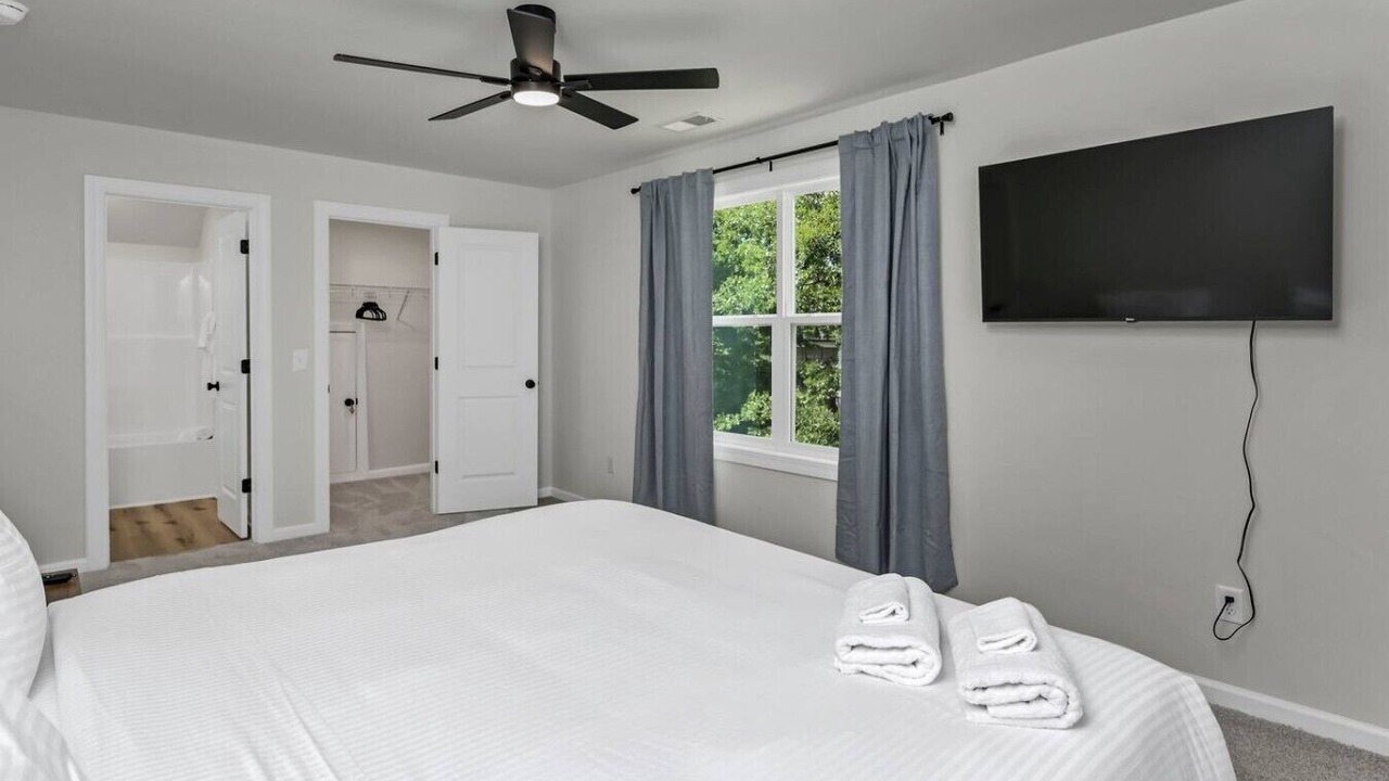 Photo of Bedroom in Leesville