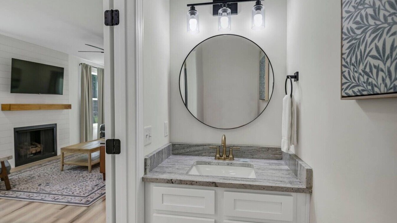 Photo of Bathroom in Leesville