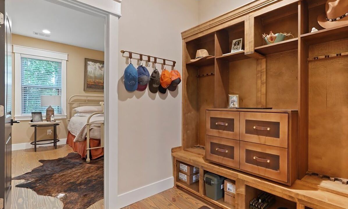 Photo of Bedroom in Midway