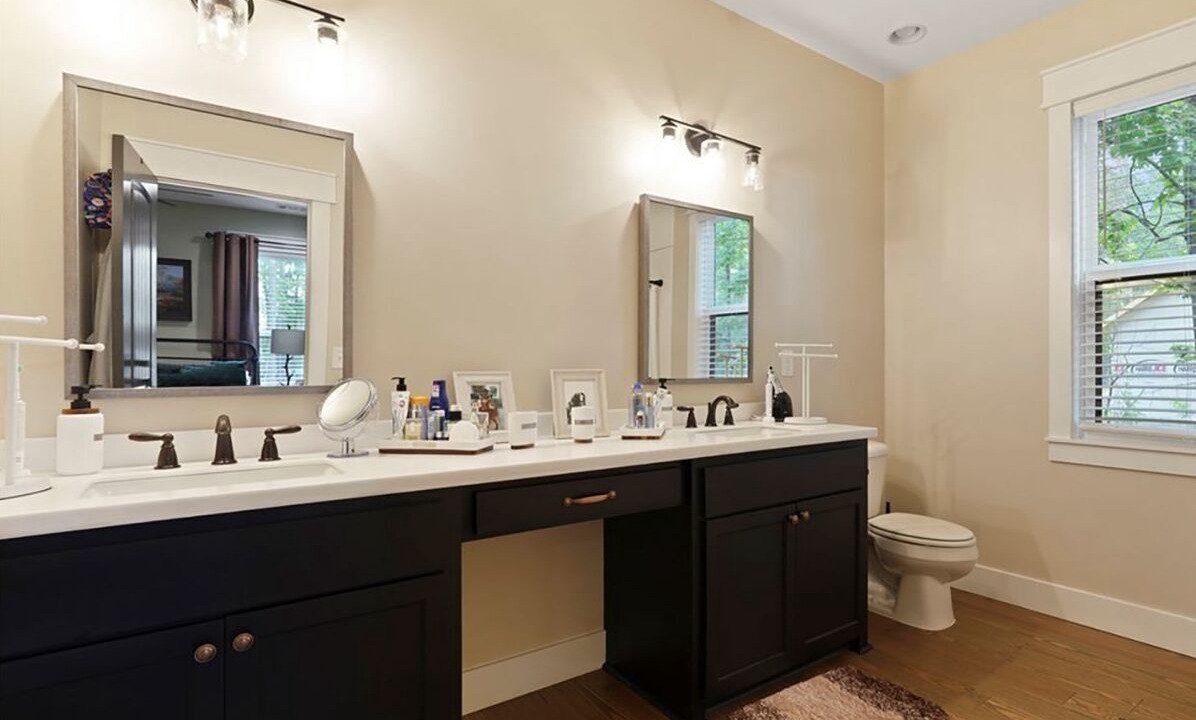 Photo of Bathroom in Midway