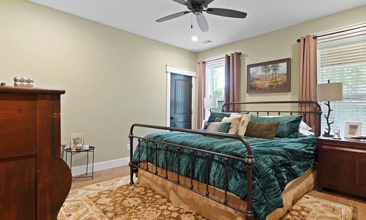 Photo of Bedroom in Midway