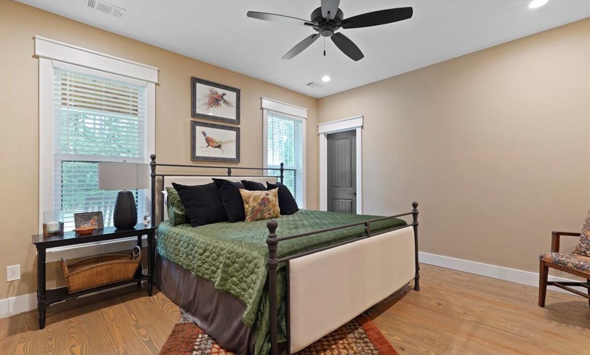 Photo of Bedroom in Midway