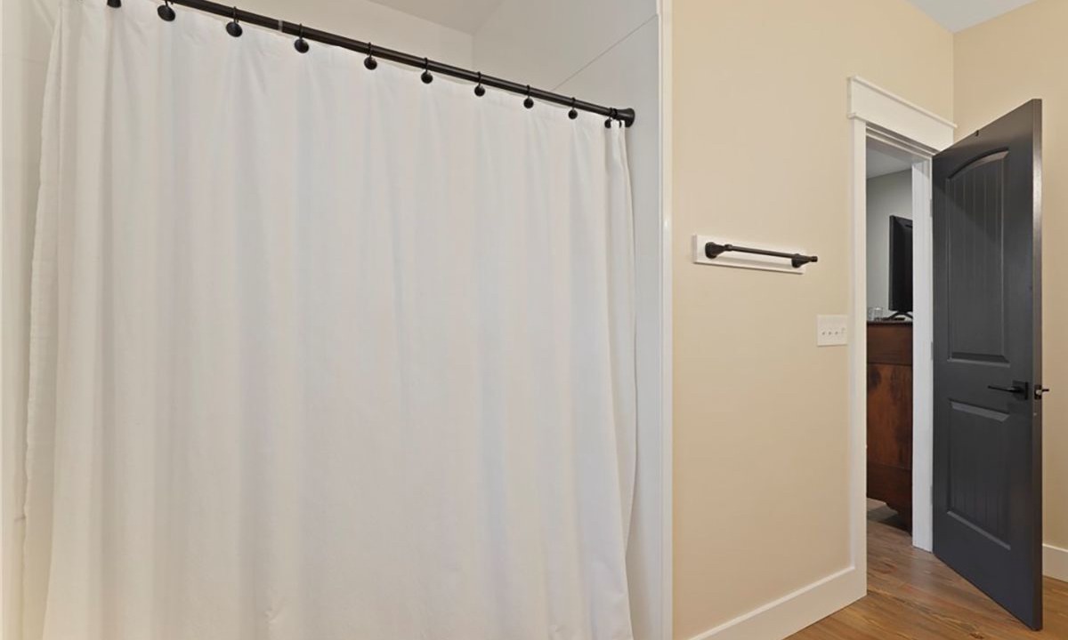 Photo of Bathroom in Midway