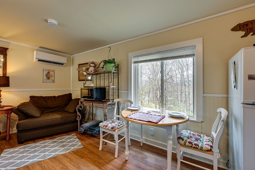 Photo of Livingroom in Qualla