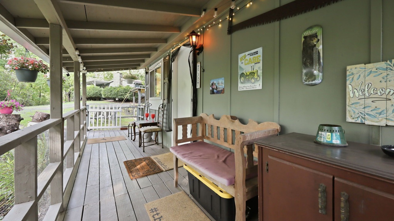 Photo of Patio Balcony in Qualla