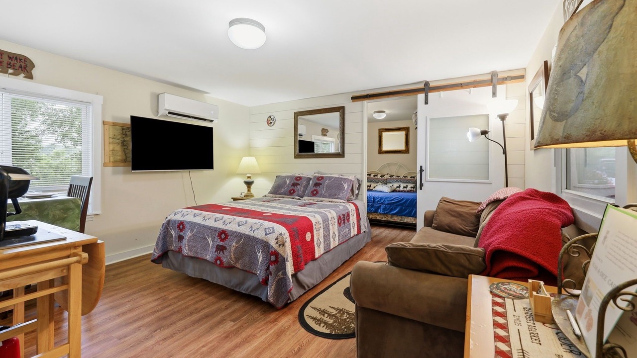 Photo of Bedroom in Qualla