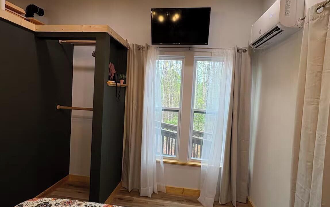Photo of Bedroom in Salem