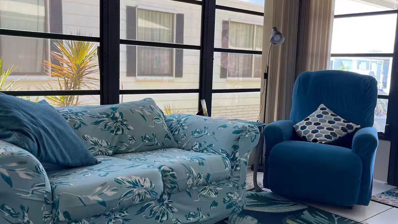 Photo of Livingroom in Barefoot Bay