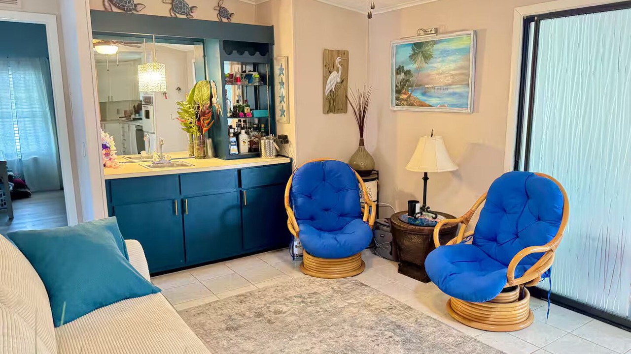 Photo of Livingroom in Barefoot Bay