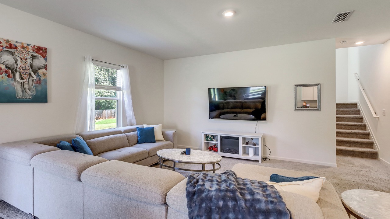 Photo of Livingroom in Hoschton